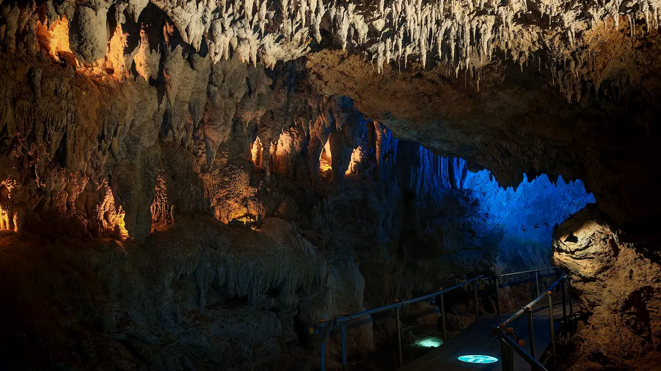 Пещера Okinawa Cave